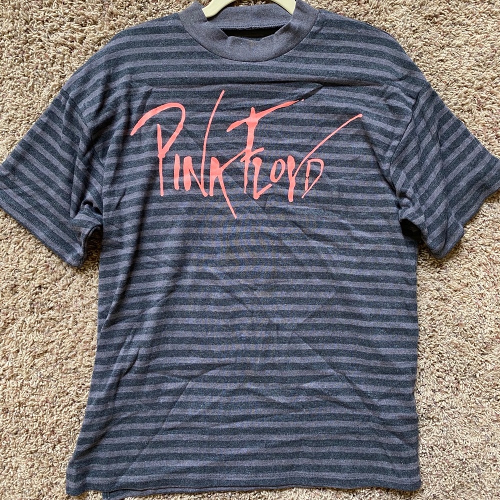 Graphic tee